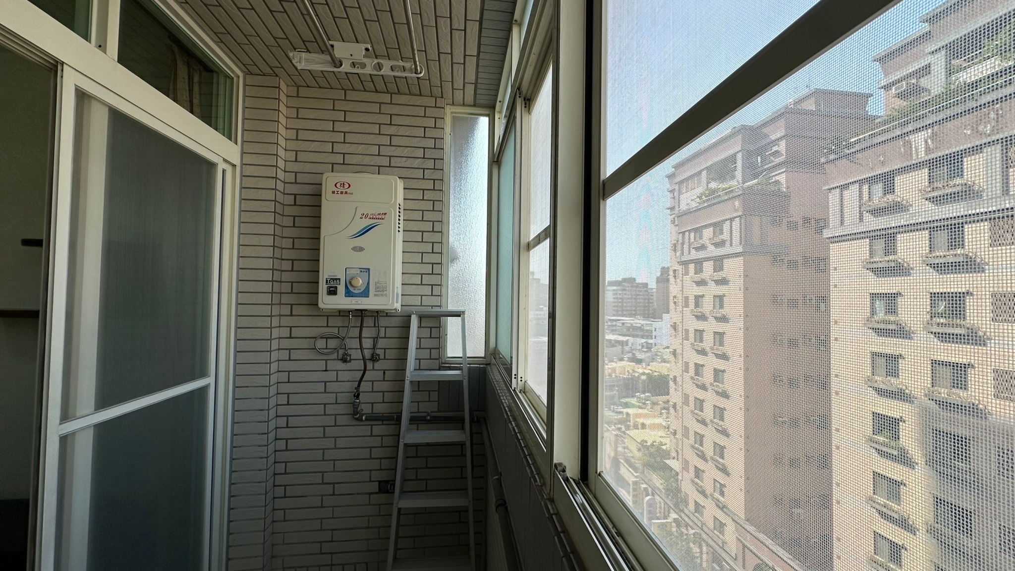 LINE_ALBUM_瑞豐夜市兩房車位_241008_8 漢神捷運巨蛋瑞豐商圈2房+車位