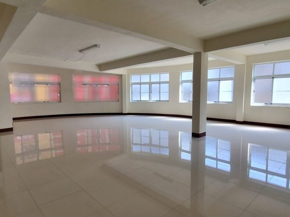 文自路透店公寓.親友各買一層同住~免管理費