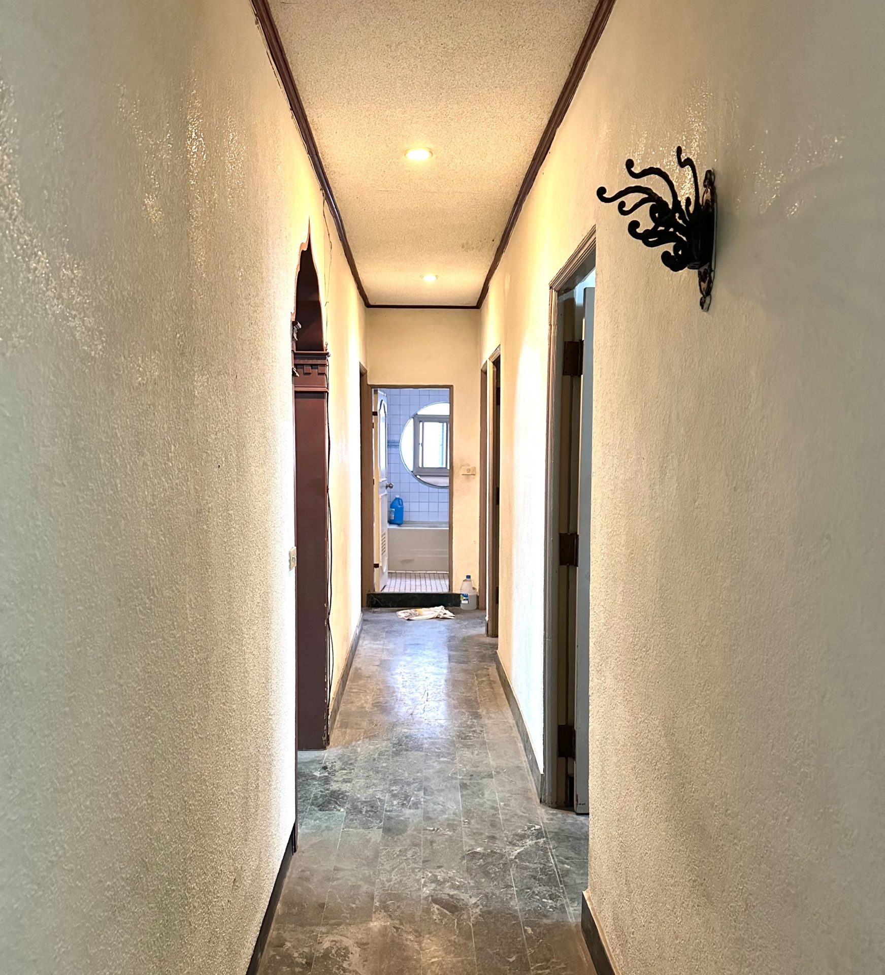 N004 突然降價!鹽埕輕軌大坪數公寓~免管理費