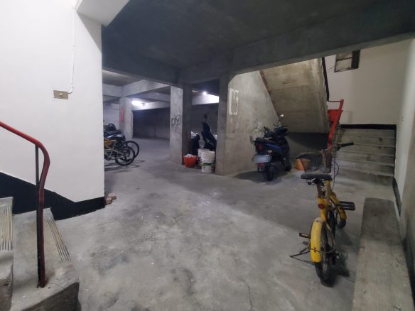 突然降價!鹽埕輕軌大坪數公寓~免管理費