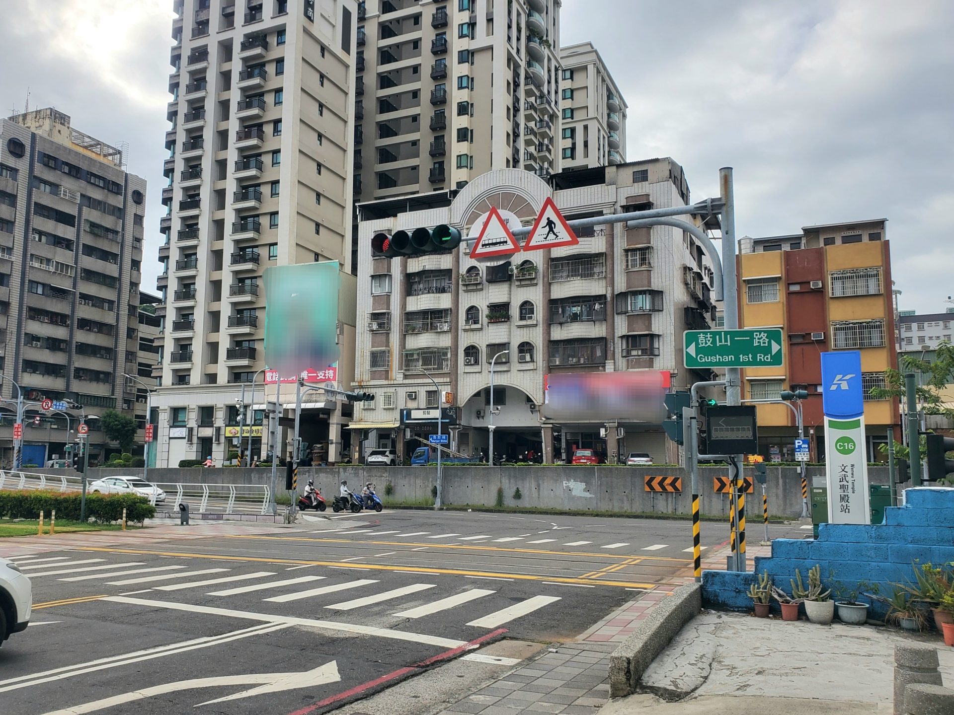 備008 突然降價!鹽埕輕軌大坪數公寓~免管理費