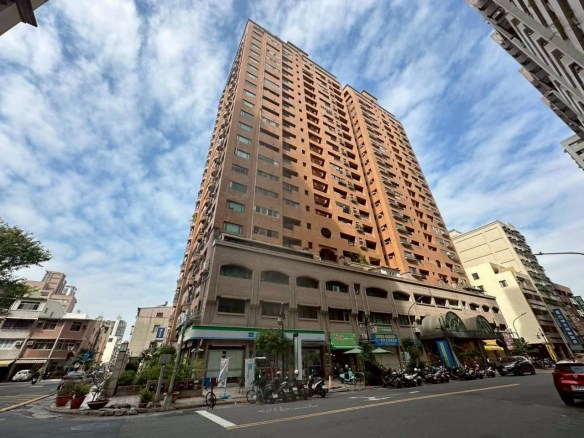 陽明商圈高樓層美三房