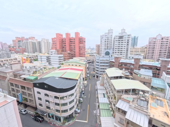 明誠商圈諾曼第大樓