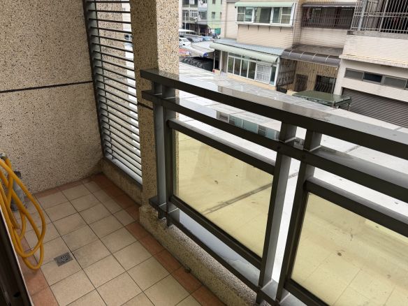 鳳山五甲自強商圈※邊間車庫別墅