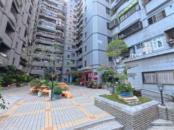 科工館輕軌大四房
