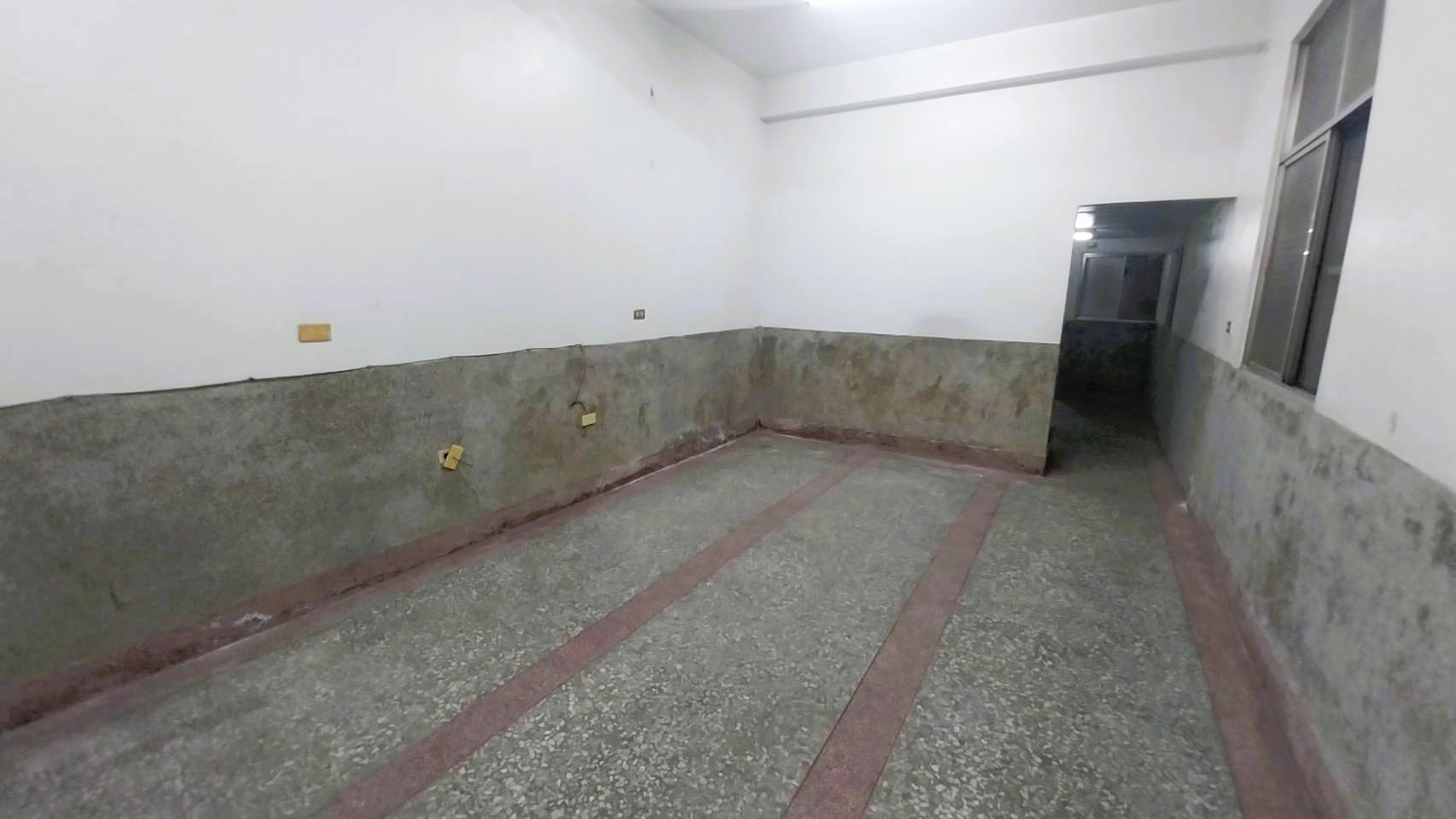 788576_0 五甲南成國小邊間透天