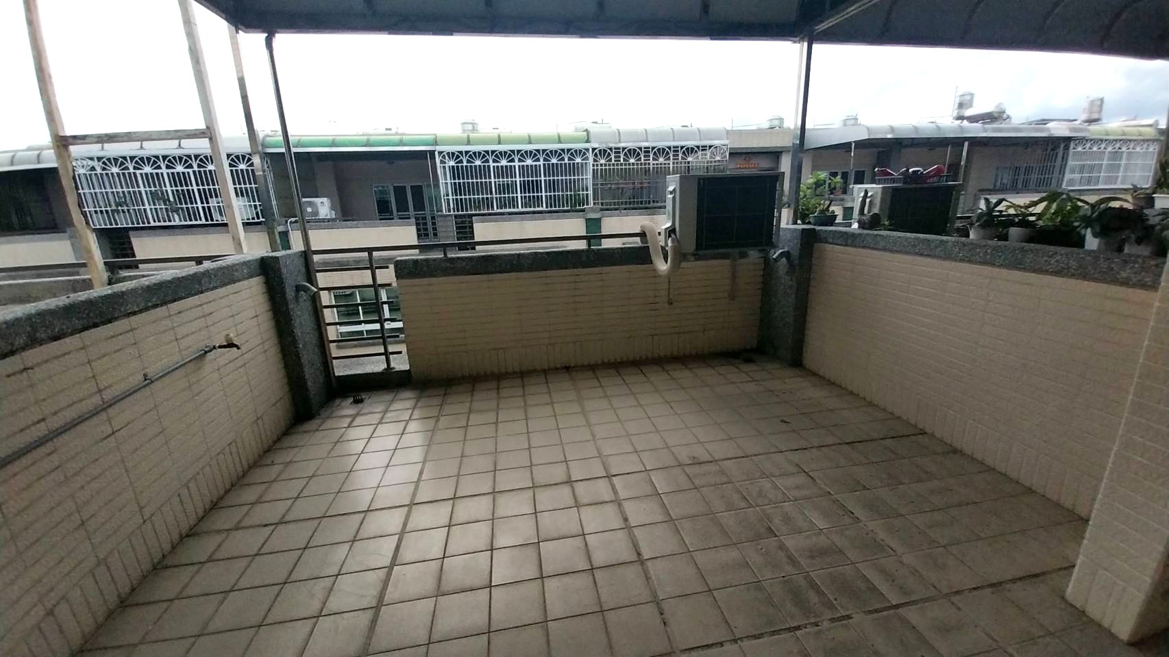 793376_0 鳳頂社區透天車庫